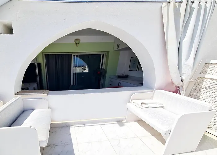 Sea View - - Beach, Pools & Workspace Daire *