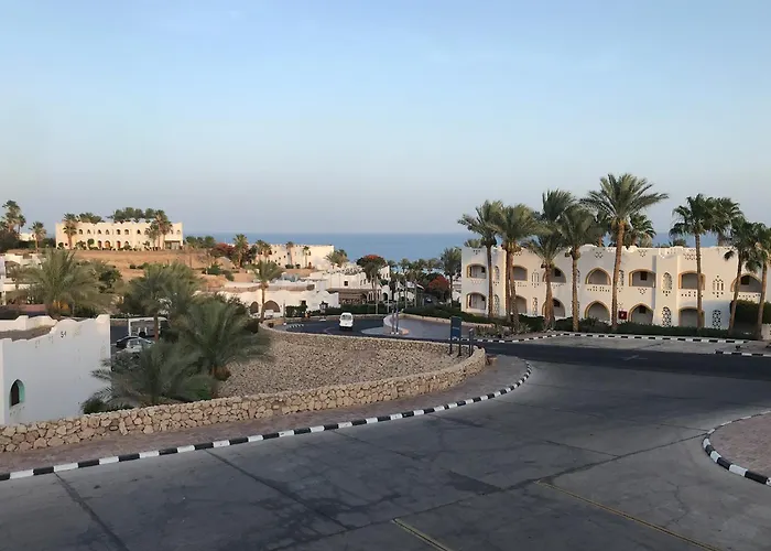 Daire Sea View - - Beach, Pools & Workspace *