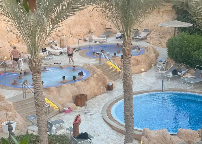 Sea View - - Beach, Pools & Workspace Daire *