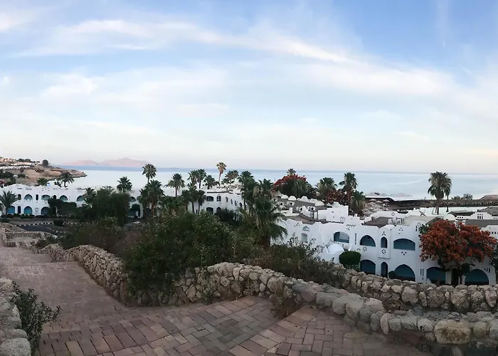 Daire Sea View - - Beach, Pools & Workspace *